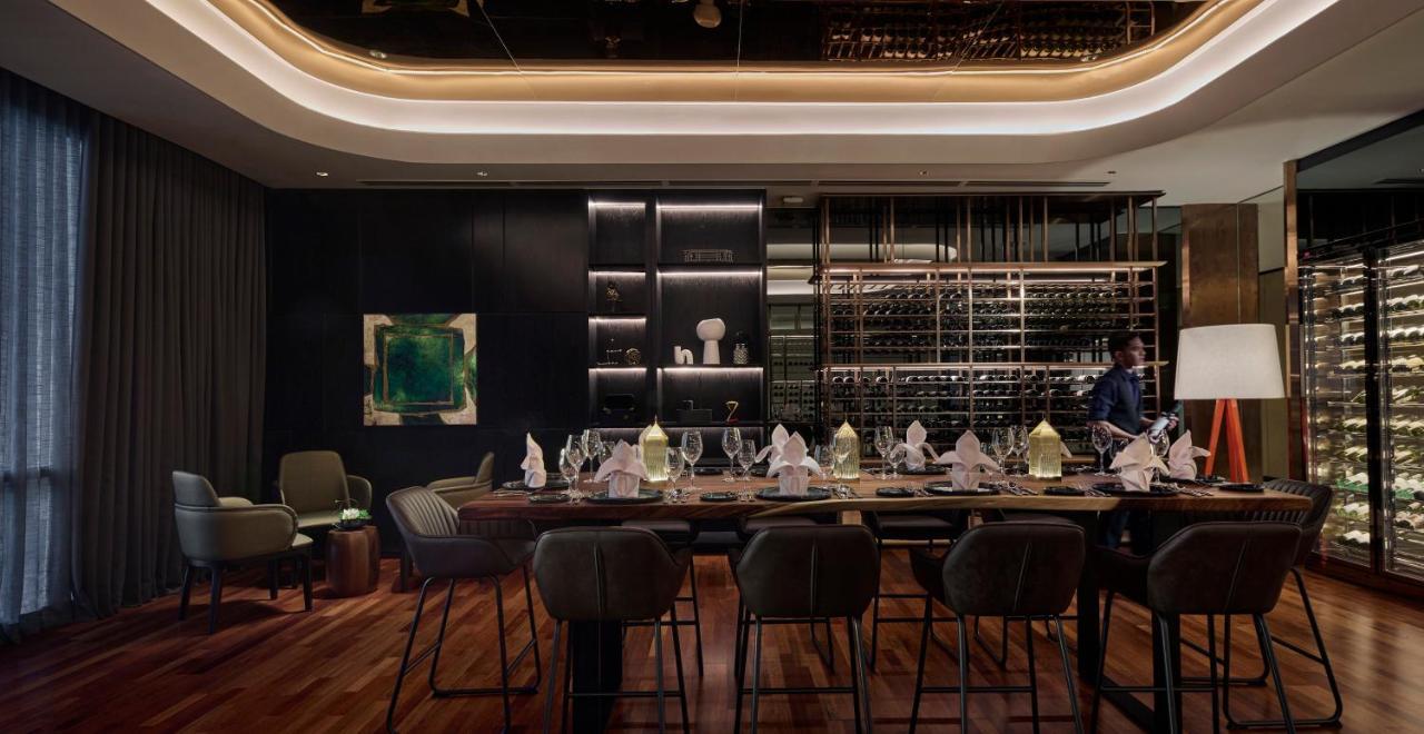 Amari Kuala Lumpur Exterior foto The private dining room at the restaurant